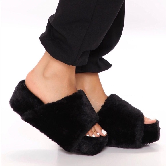 🆕 Fashion nova sandals black sz 6